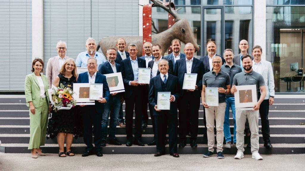 Gruppenfoto der Preisträger beim Innovations- und Unternehmerpreis Göppingen 2025