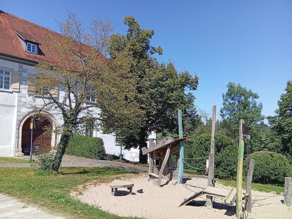 Spielplatz am Schloss Filseck in Uhingen – idealer Ausklang nach der Familienwanderung auf der Schloss-Filseck-Runde