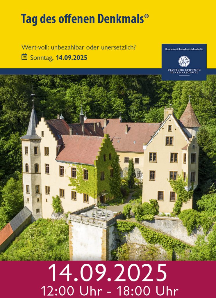 Luftaufnahme von Schloss Weißenstein im Sonnenschein, umgeben von Wald – Plakat zum bundesweiten „Tag des offenen Denkmals“ am 14.09.2025 von 12:00 bis 18:00 Uhr.