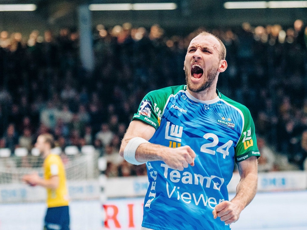 Marcel Schiller, FRISCH AUF! Göppingen, jubelt über ein Tor – prisma verlost VIP Karten für das Heimspiel gegen Leipzig