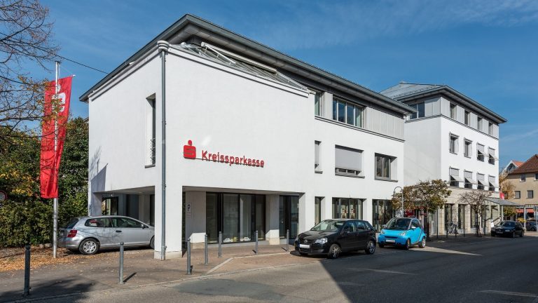 Beratungs-Center Bad Boll der Kreissparkasse Göppingen am Ortskern vor der Modernisierung