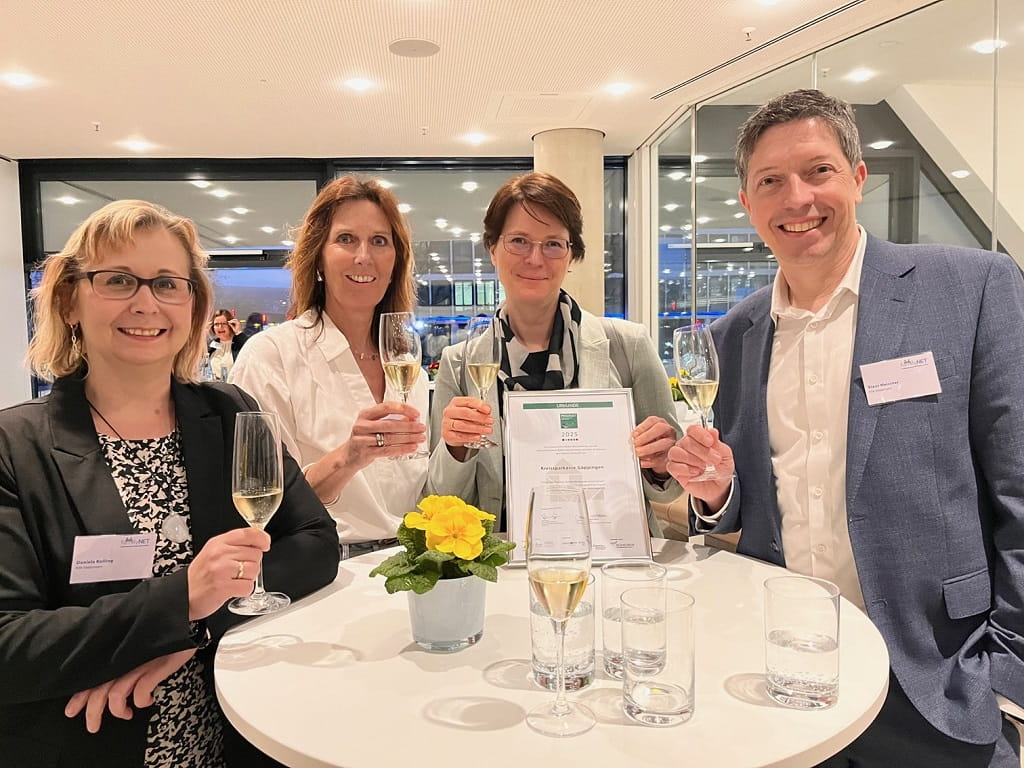 Vertreter der Kreissparkasse Göppingen bei der Auszeichnung als familienbewusstes Unternehmen