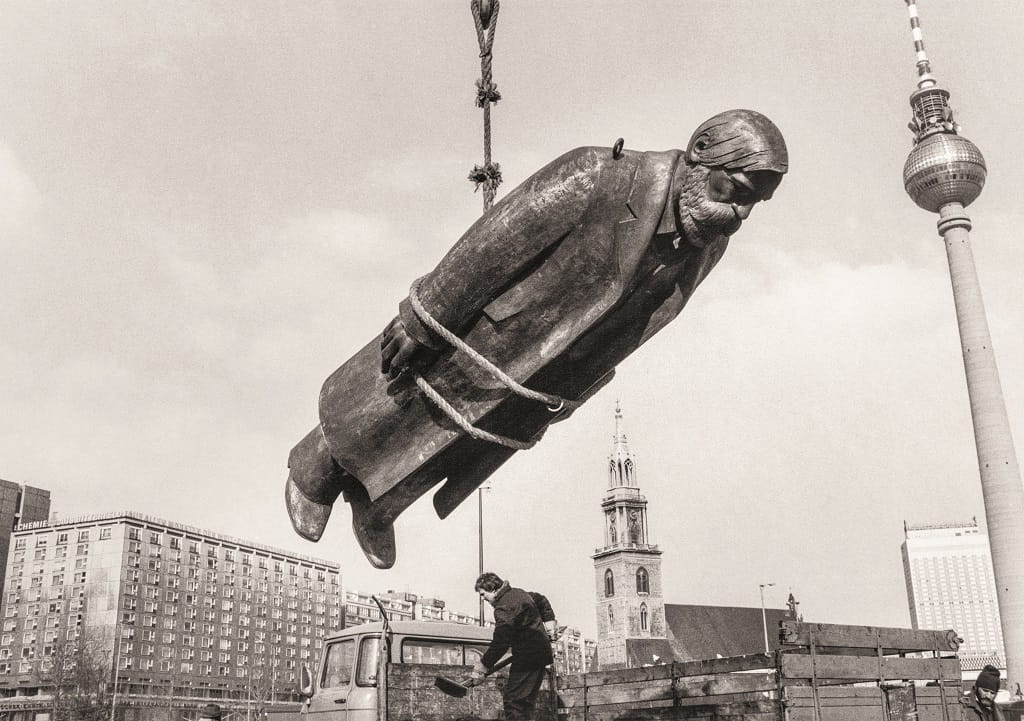 Sibylle Bergemann Das Denkmal Berlin 1986 Fotografie