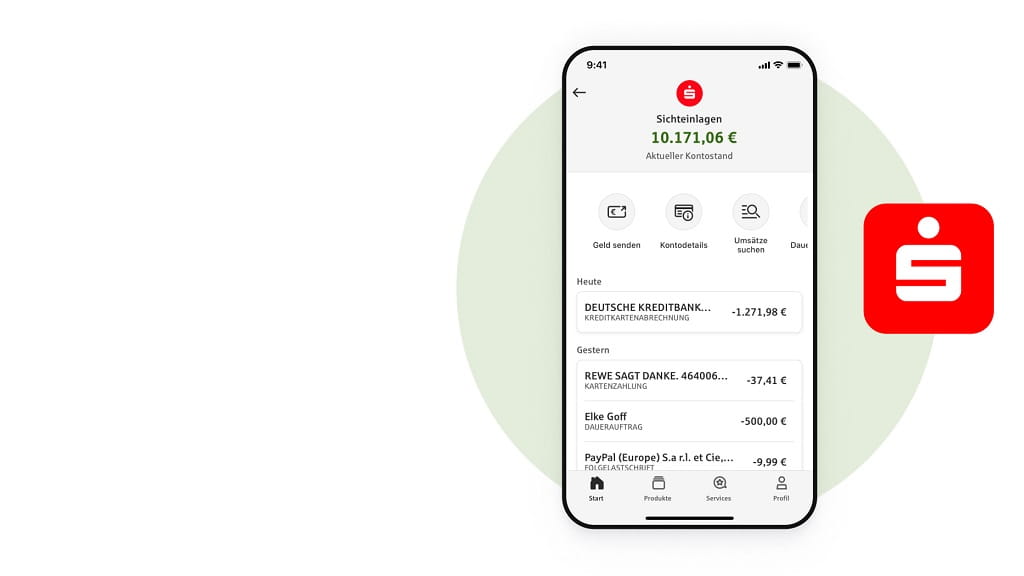 Smartphone mit geöffneter App Sparkasse und Sparkassen-Symbol als Hinweis auf den Kontoblick unterwegs.