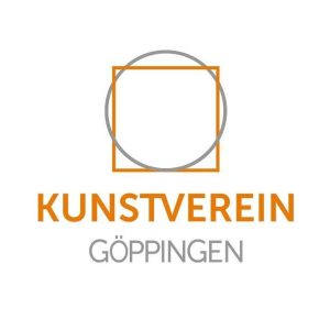Logo des Kunstvereins Göppingen mit orangefarbenem Schriftzug und geometrischem Symbol.
